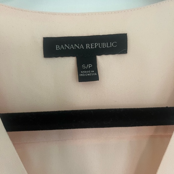 New without tags BANANA REPUBLIC shirt - Picture 3 of 6